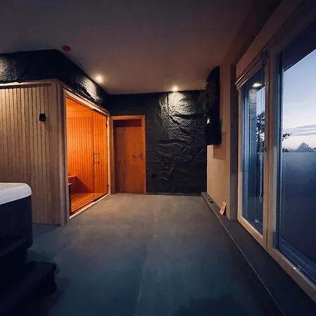 Mozaik & - Modern 4-star With Exclusive Private Wellness In The Center - Sauna, Jacuzzi, Turkish Bath - Free Parking, Wi-fi - & *
