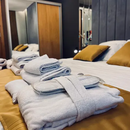 Mozaik & - Modern 4-star With Exclusive Private Wellness In The Center - Sauna, Jacuzzi, Turkish Bath - Free Parking, Wi-fi - & *