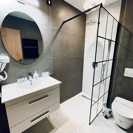 Mozaik & - Modern 4-star With Exclusive Private Wellness In The Center - Sauna, Jacuzzi, Turkish Bath - Free Parking, Wi-fi - & Apartment *