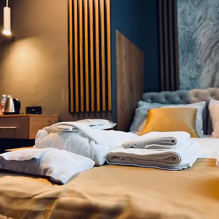 Apartment Mozaik & - Modern 4-star With Exclusive Private Wellness In The Center - Sauna, Jacuzzi, Turkish Bath - Free Parking, Wi-fi - &
