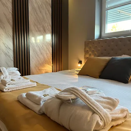 Apartment Mozaik & - Modern 4-star With Exclusive Private Wellness In The Center - Sauna, Jacuzzi, Turkish Bath - Free Parking, Wi-fi - &